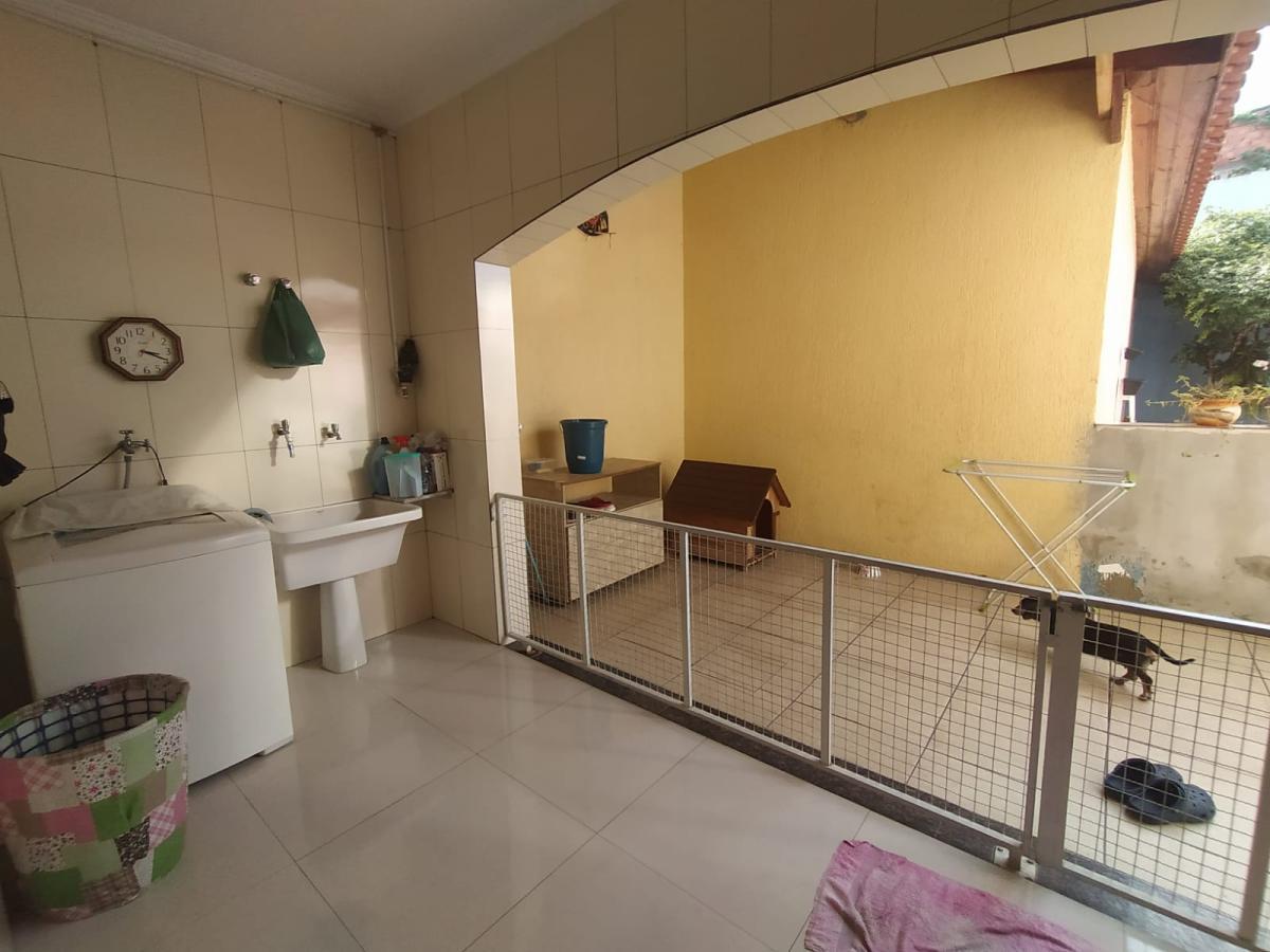 Casa, 3 quartos, 220 m² - Foto 12