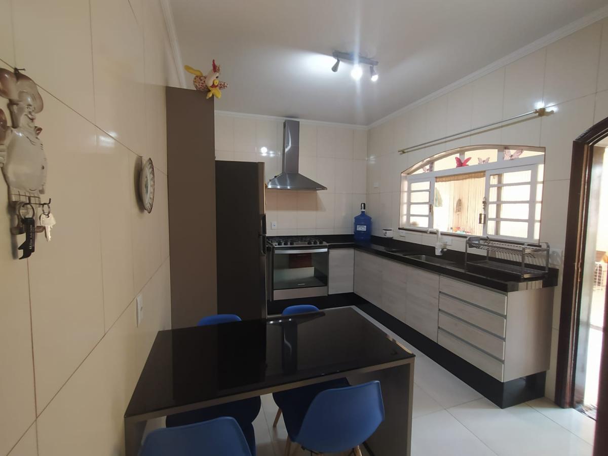 Casa, 3 quartos, 220 m² - Foto 10